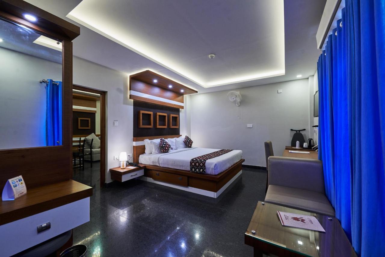 Hotel Vidya Residency à Thrissur Extérieur photo