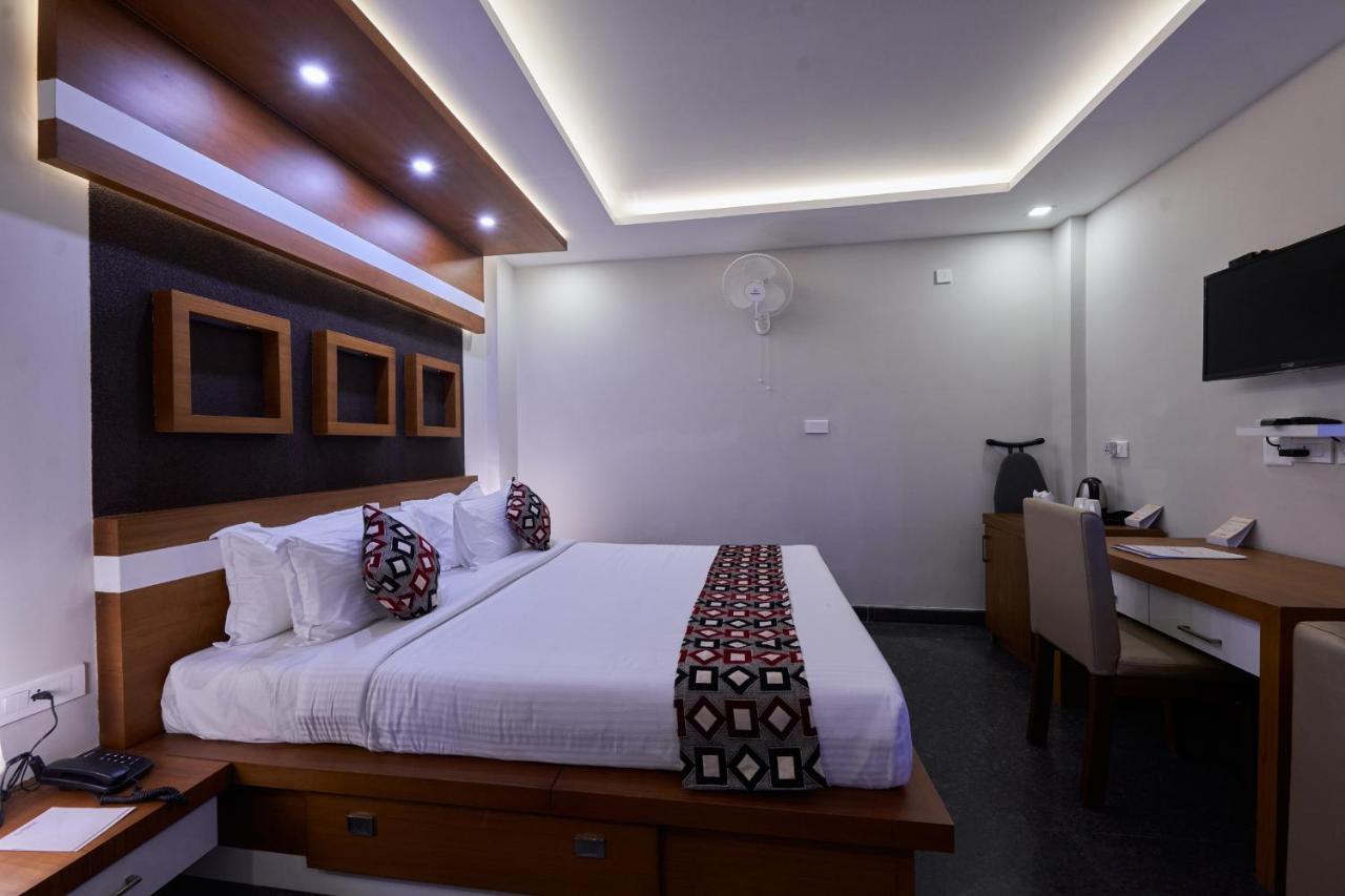 Hotel Vidya Residency à Thrissur Extérieur photo