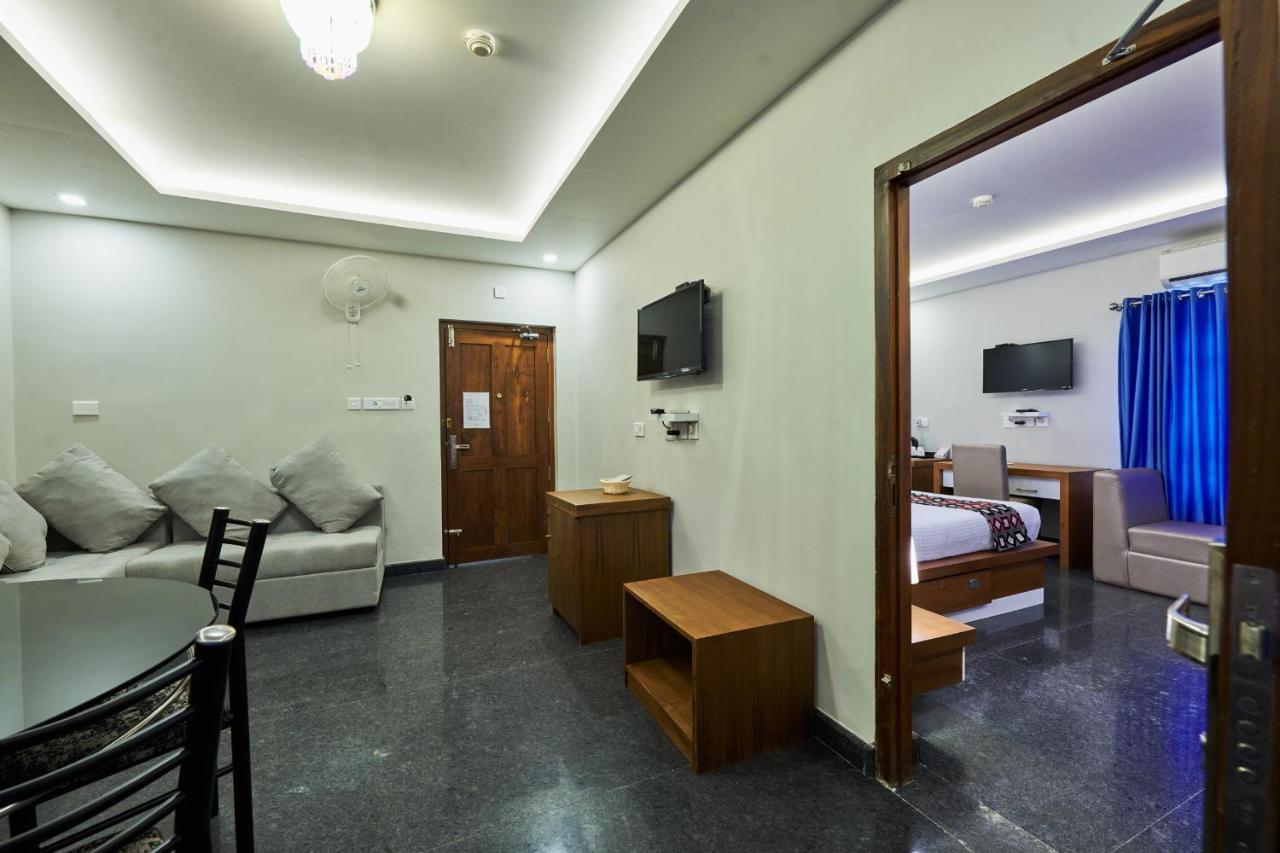 Hotel Vidya Residency à Thrissur Extérieur photo