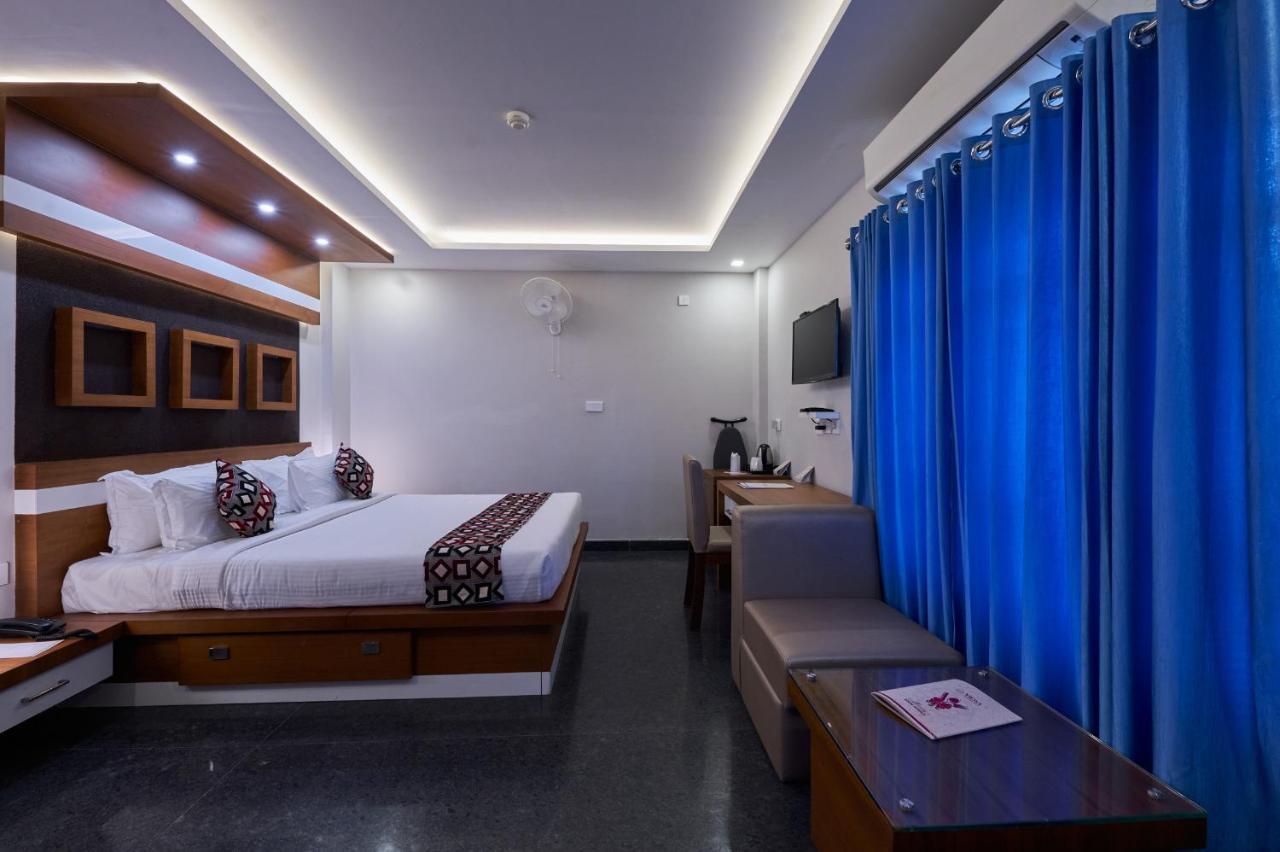 Hotel Vidya Residency à Thrissur Extérieur photo