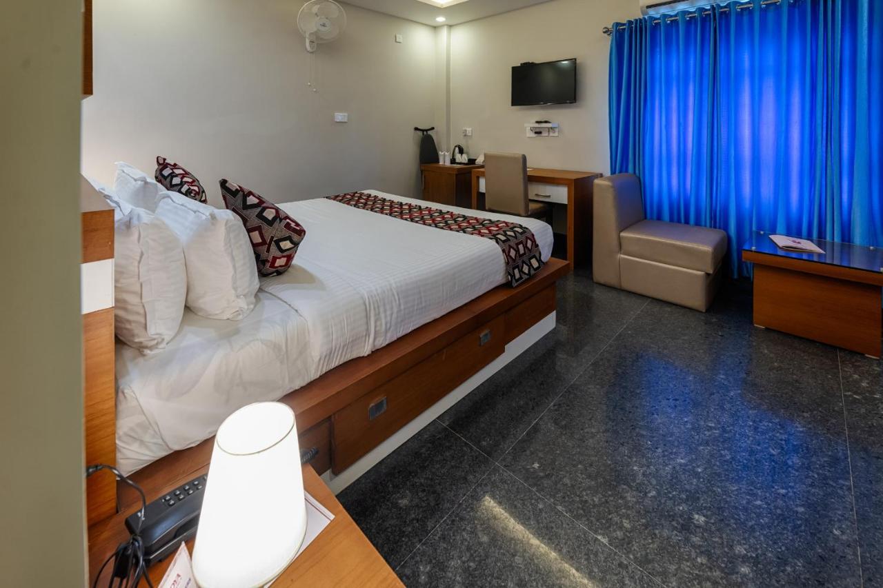 Hotel Vidya Residency à Thrissur Extérieur photo